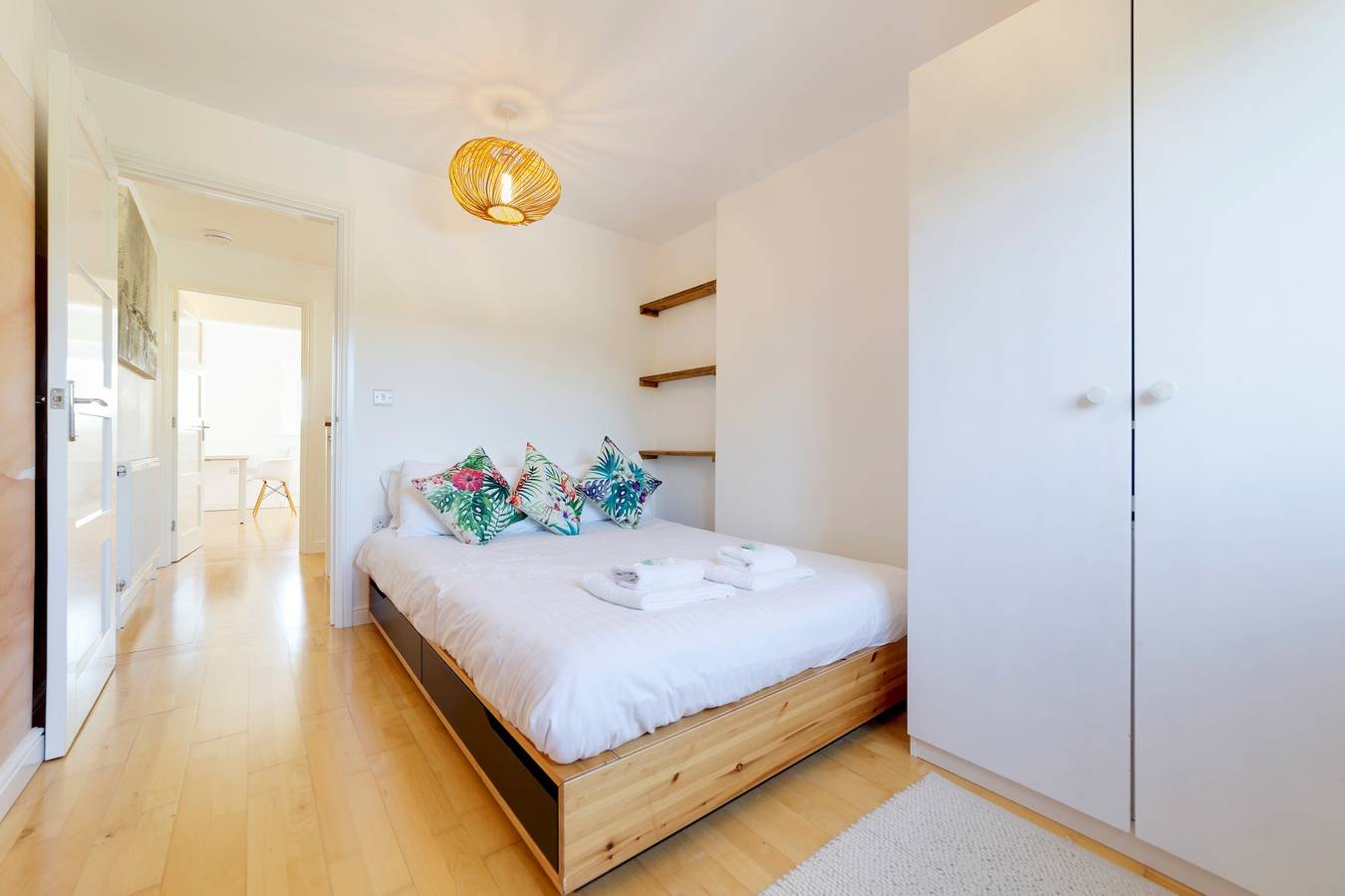 Pass the Keys | Modern & Spacious 1 Bed Terrace with Free Parking in Cambridge, Cambridgeshire