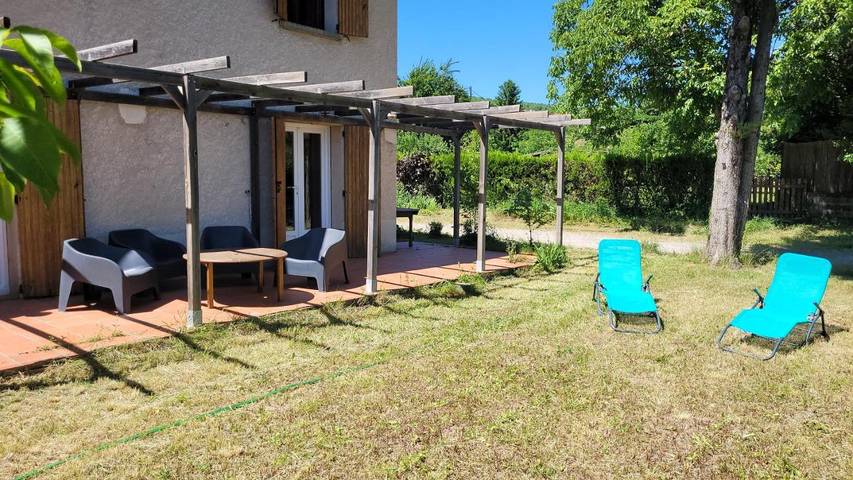 Location de vacances pour 8 personnes, avec vue et jardin à Laragne-Montéglin - 2