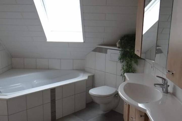 Ganze Wohnung, Ferienwohnung für 2 - 8 Personen, ideal auch für 2 Familien mit Kindern in Ehingen, Romantische Straße