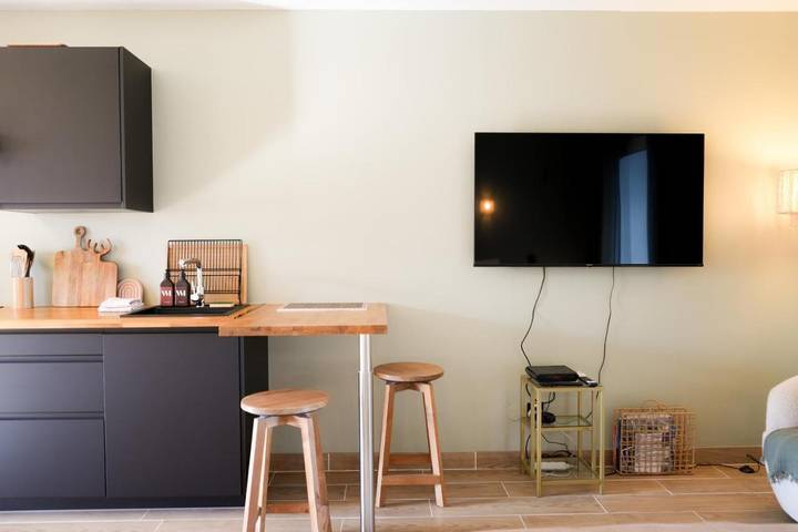 Gîte pour 2 personnes, avec balcon dans Plage des Roches Noires - 4