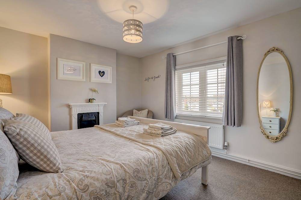 April Cottage | Charming Coastal Cottage Near the Beach in Winterton-on-Sea in Great Yarmouth, The Broads