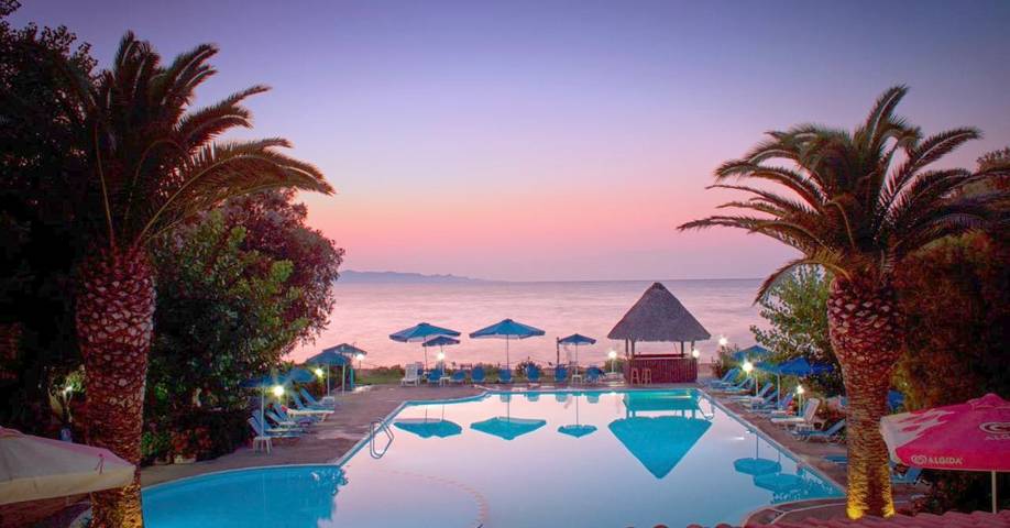 Camping for 2 people, with Terrace and Garden as well as Pool in Greece