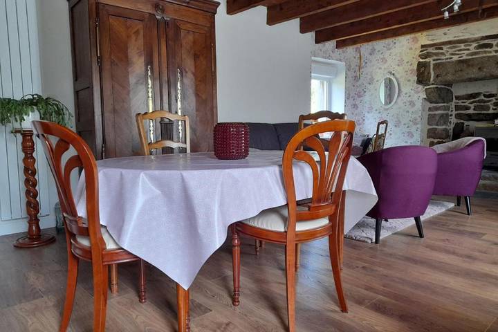 Location de vacances pour 4 personnes, avec jardin à Bourbriac - 4