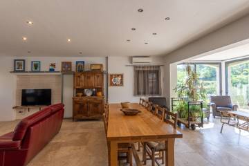 Villa pour 14 Personnes dans Les Salelles, Massif central, Photo 4