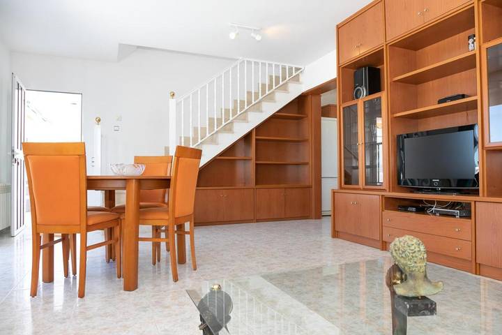 Casa rural para 5 personas, con piscina además de jardín y vistas en Delta del Ebro - 2