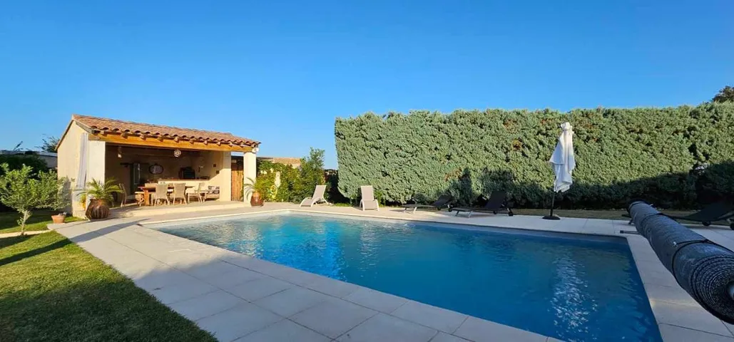 Ferienhaus für 8 Personen, mit Pool und Garten - 1