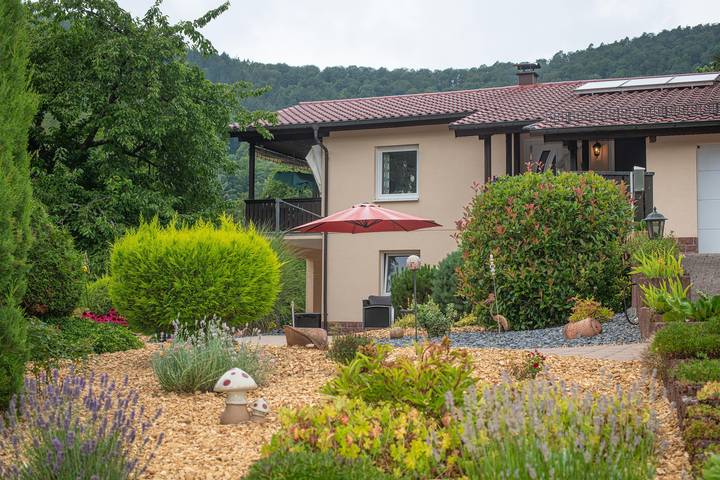 Ferienwohnung für 2 Personen, mit Terrasse und Garten in Nothweiler