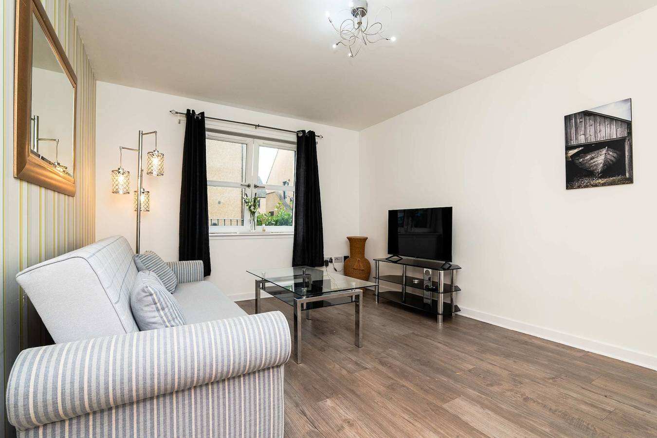 Aberdeen Spacious House - 3 Beds - Sleeps 5 with Free Parking and Fast Wi-Fi in Aberdeen, Aberdeenshire