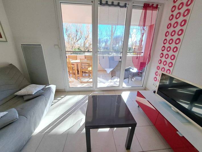Ganze Wohnung, Gemütliche 2-Zimmer-Wohnung direkt am Strand mit Terrasse, privatem Parkplatz und Gemeinschaftspool in Marseillan, Mittelmeerküste (Frankreich)