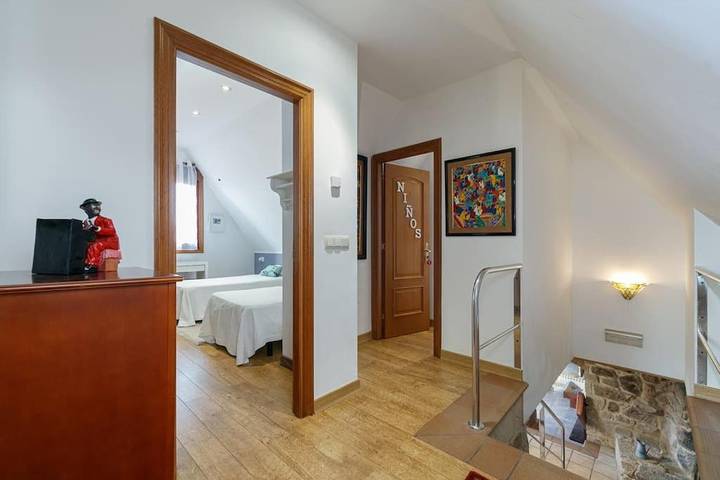 Casa rural para 10 personas, con piscina y jardín además de sauna y jacuzzi en Morrazo - 2