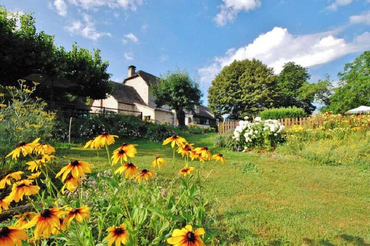 Mobil home pour 4 personnes dans Saint-Geniez-ô-Merle