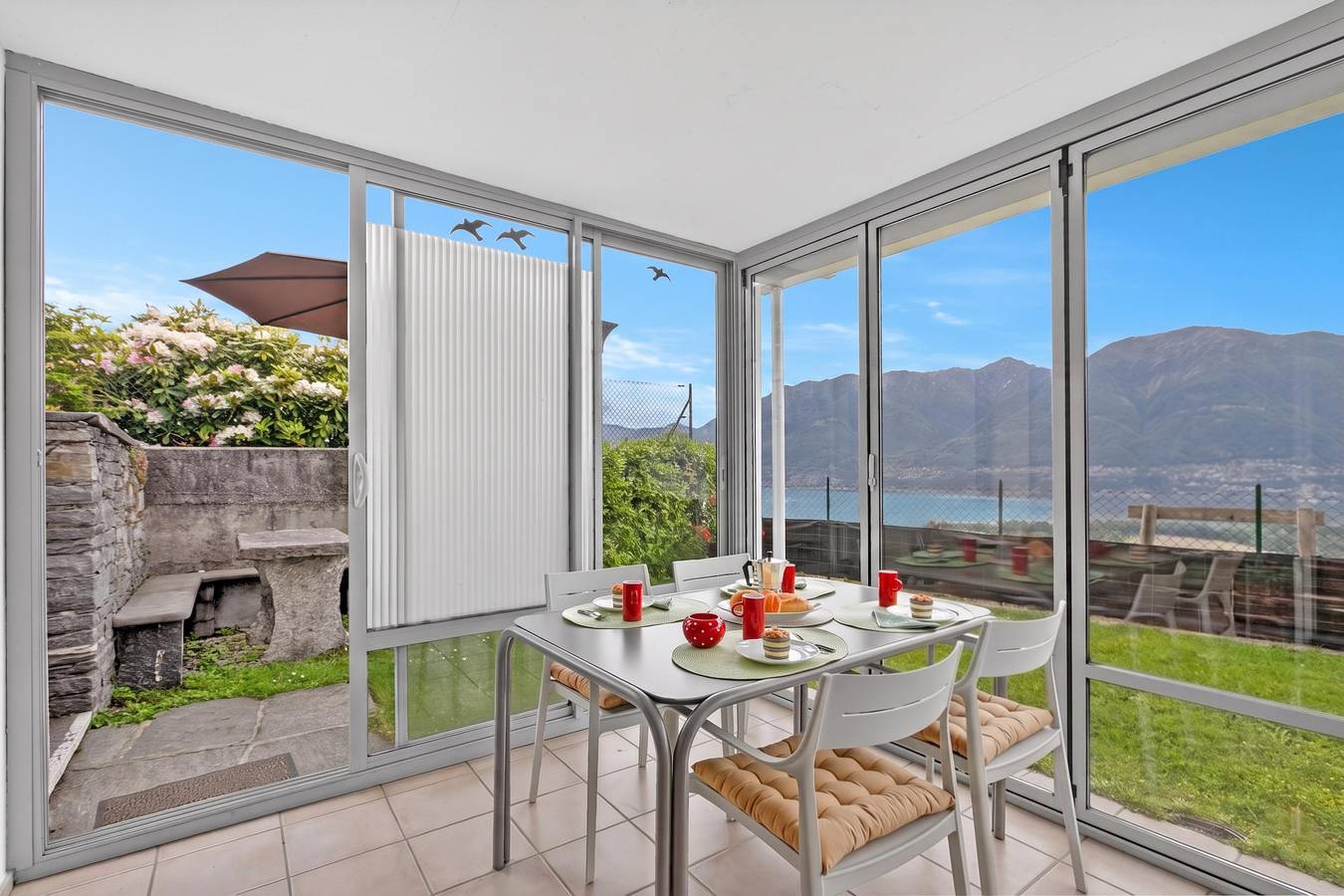 Ganze Wohnung, Panoramic Garden Lake View in Locarno Monti in Monte Brè sopra Locarno, Locarno