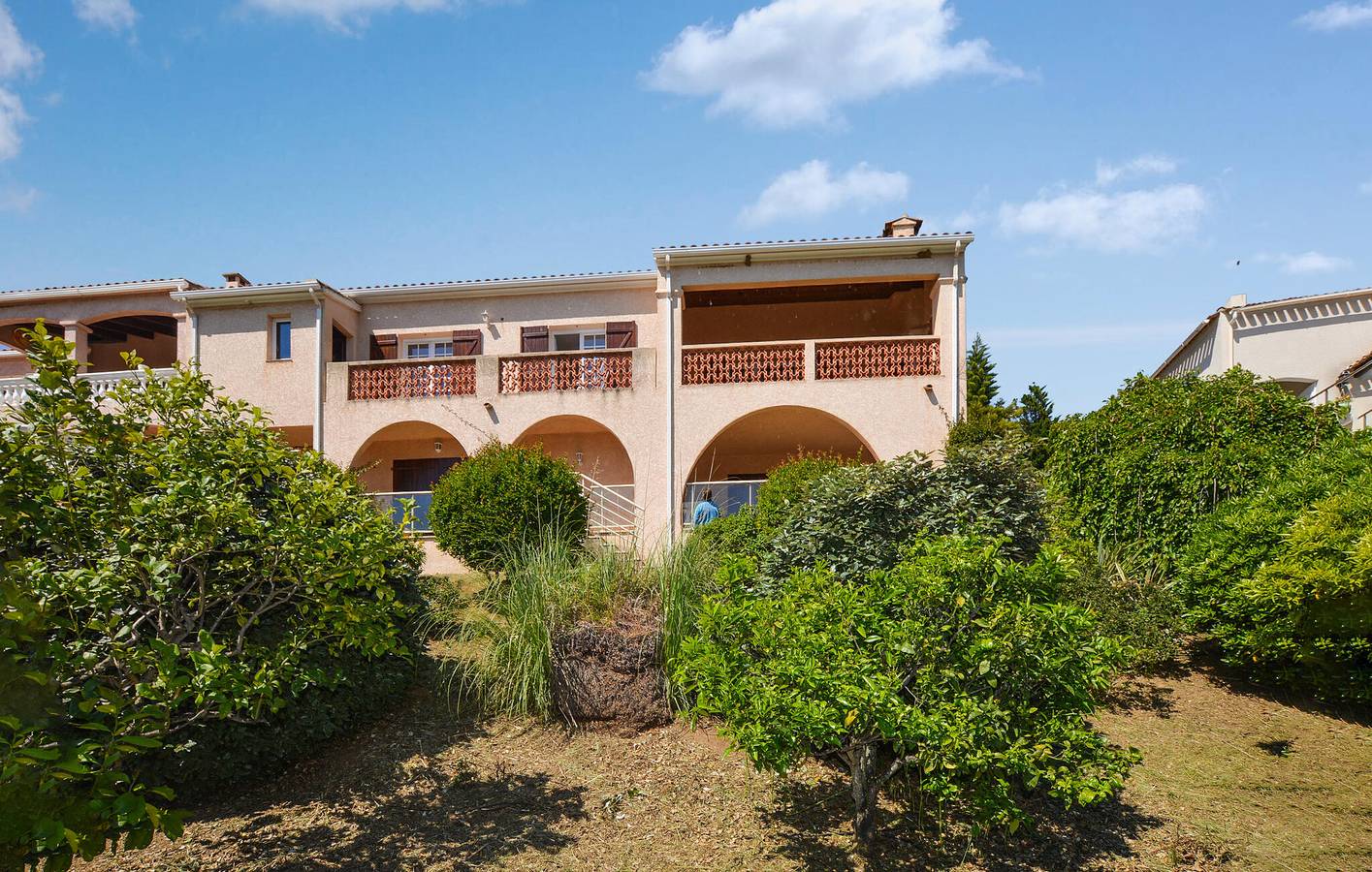 Appartement avec vue sur la mer, climatisation et parking in Appietto, Golfe de Sagone