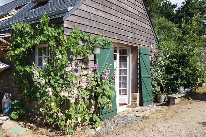 Location de vacances pour 4 personnes, avec jardin et terrasse à Plouhinec (Morbihan)