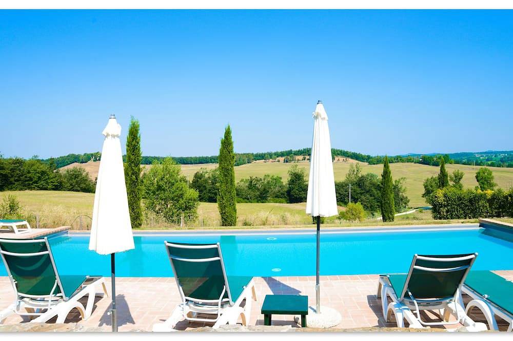 Cottage in einem Weiler mit Pool, Garten und Panoramablick auf die Hügel von Siena in Asciano, Siena Provinz