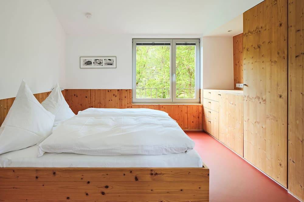 Moderner Holzhausneubau in der Eifel in Schutz, Vulkaneifel