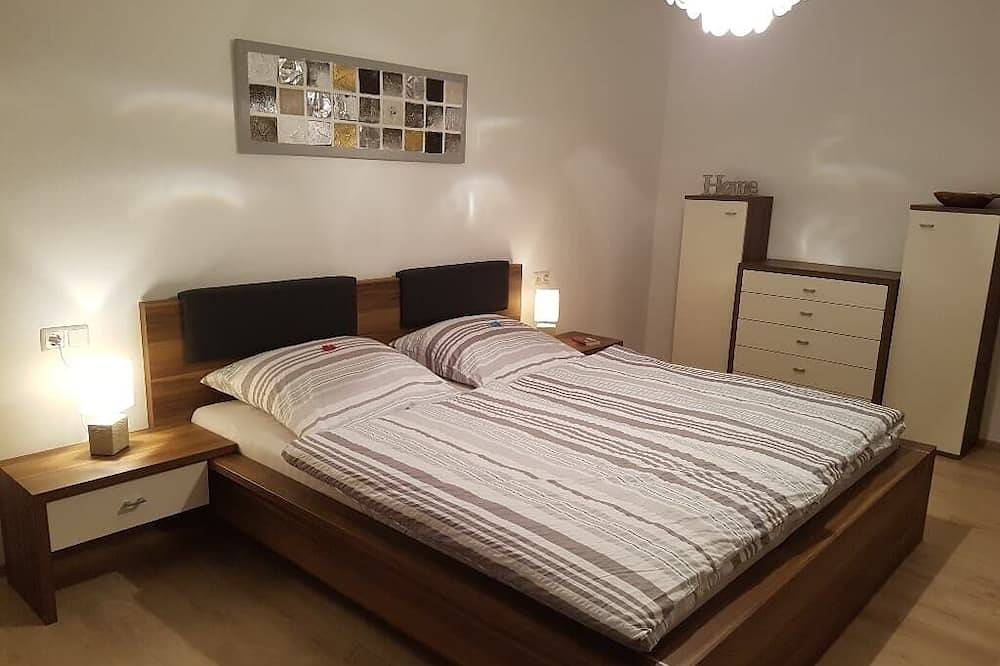 Ganze Wohnung, Feriendomizil 80 qm zentral in der Nähe von Weiden und Grafenwöhr in Neustadt an der Waldnaab, Naturpark Nördlicher Oberpfälzer Wald