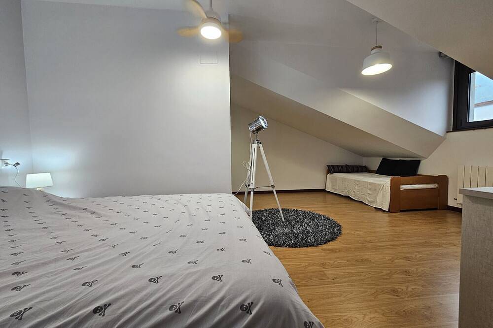 Entire apartment, 21A03 Atico moderno Cabañaquinta in Cabanaquinta, Aller