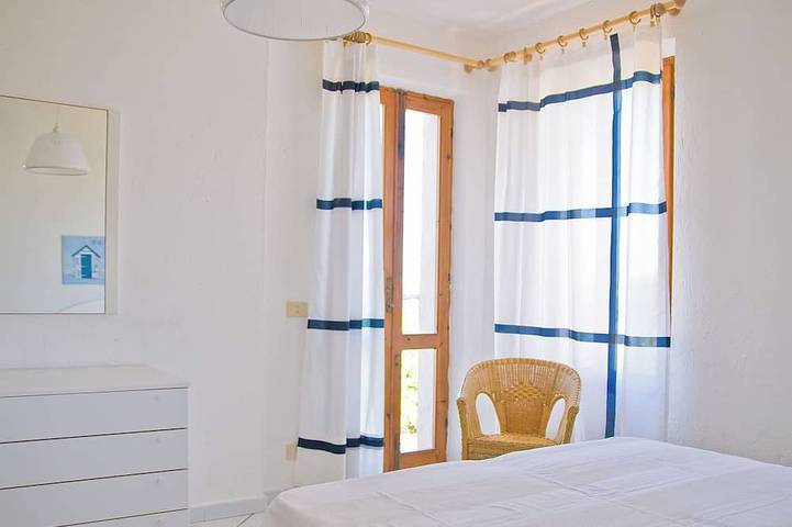 Villa fronte mare in prima fila con vista mare mozzafiato in Baia Santa Reparata, Santa Teresa Gallura