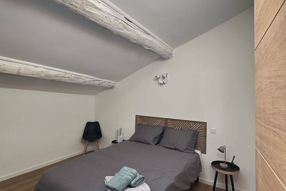 Appartement entier, Duplex Cosy en Cœur de Ville in Lunel, Côte d'Améthyste