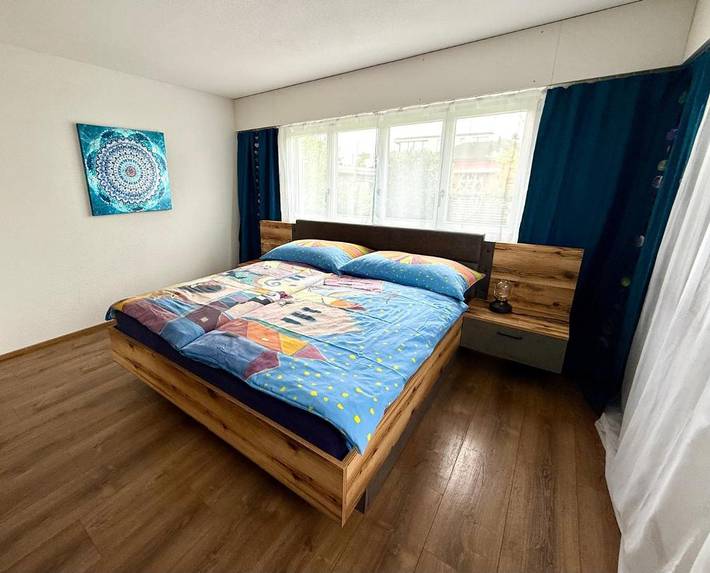 Ferienwohnung für 4 Personen, mit Balkon und Terrasse sowie Garten und Ausblick in Thun