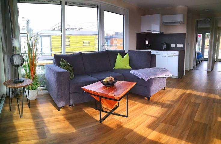 Hausboot für 4 Personen, mit Terrasse und Seeblick in Sachsen - 3