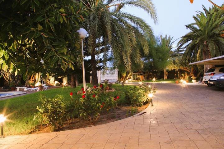 Casa rural para 12 personas, con vistas además de piscina y jardín en Elche - 2