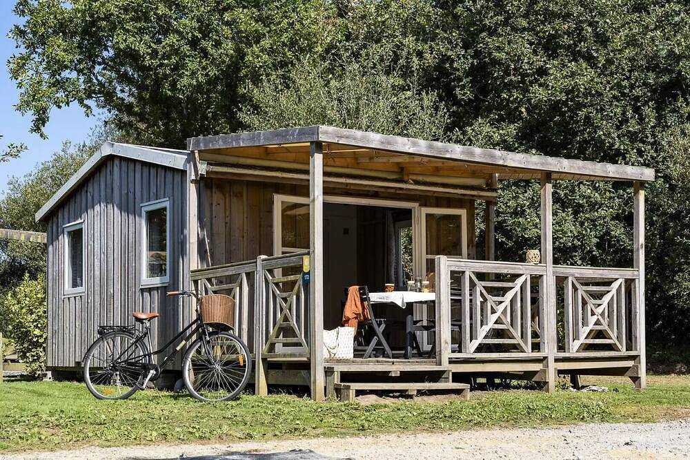 Cabane Tithome 3 Pièces 5 Personnes Sans Sanitaire in Lannion, Ceinture Dorée