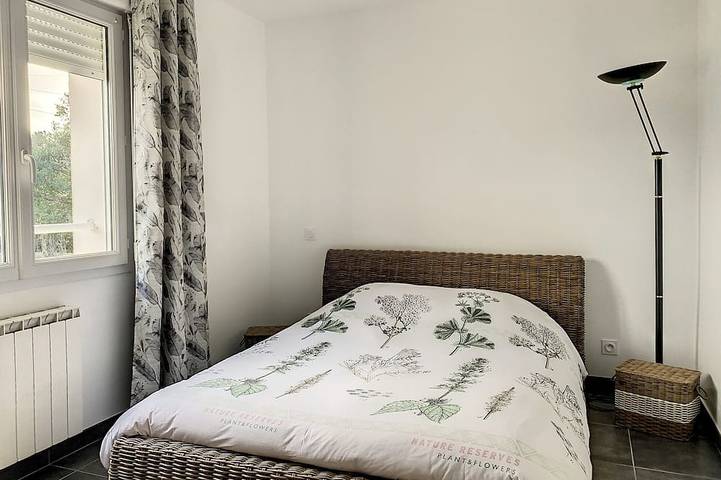 Location de vacances pour 7 personnes, avec jardin à Carolles - 2