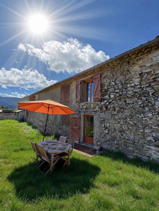 Maison de campagne T2 Duplex Nature in La Martre, Région de Draguignan