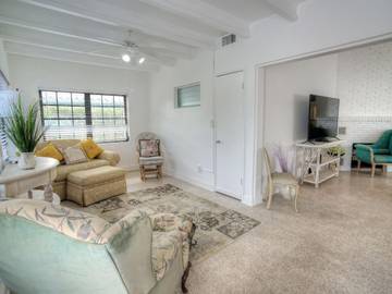 Vacation Home for 4 Guests in Lauderdale Beach, Fort Lauderdale, Picture 4