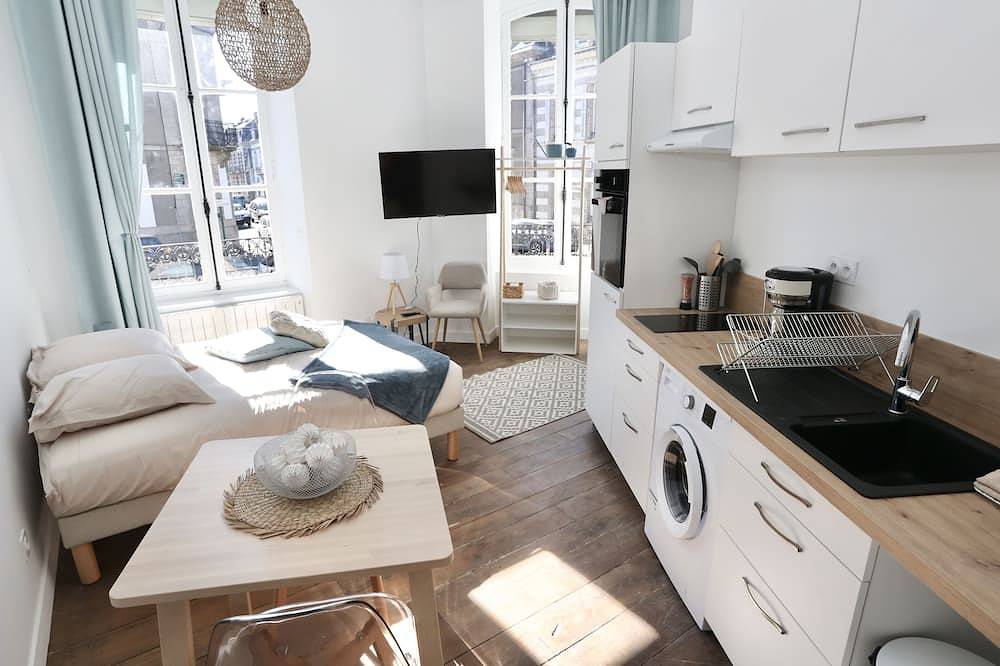Apartamento entero, Napoléon Gare 1 ★ Studio ★ Lumineux★ Bylocly in Pontivy, Pontivy region