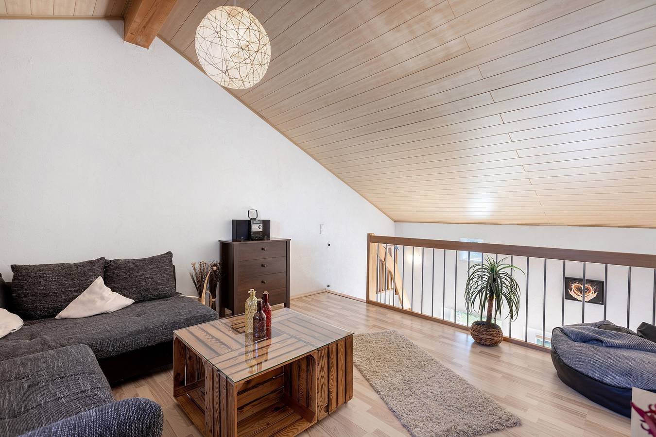 Ganze Wohnung, Ferienwohnung Beni, 65qm, 2 Schlafzimmer, max. 4 Personen 4 Sterne- Dtv klassifiziert in Öhningen, Untersee