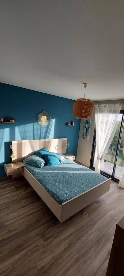 Double Room with Private Bathroom in Cléder, Ceinture Dorée