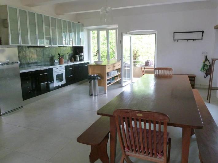 Location de vacances pour 10 personnes, avec vue ainsi que piscine et jardin, animaux acceptés à Valvignères - 3
