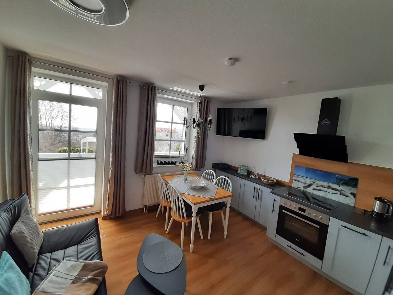 Ganze Wohnung, Ferienwohnung "Villa Bella Vista - Meerblick 2" mit Meerblick, Balkon und Wlan in Sassnitz, Nationalpark Jasmund