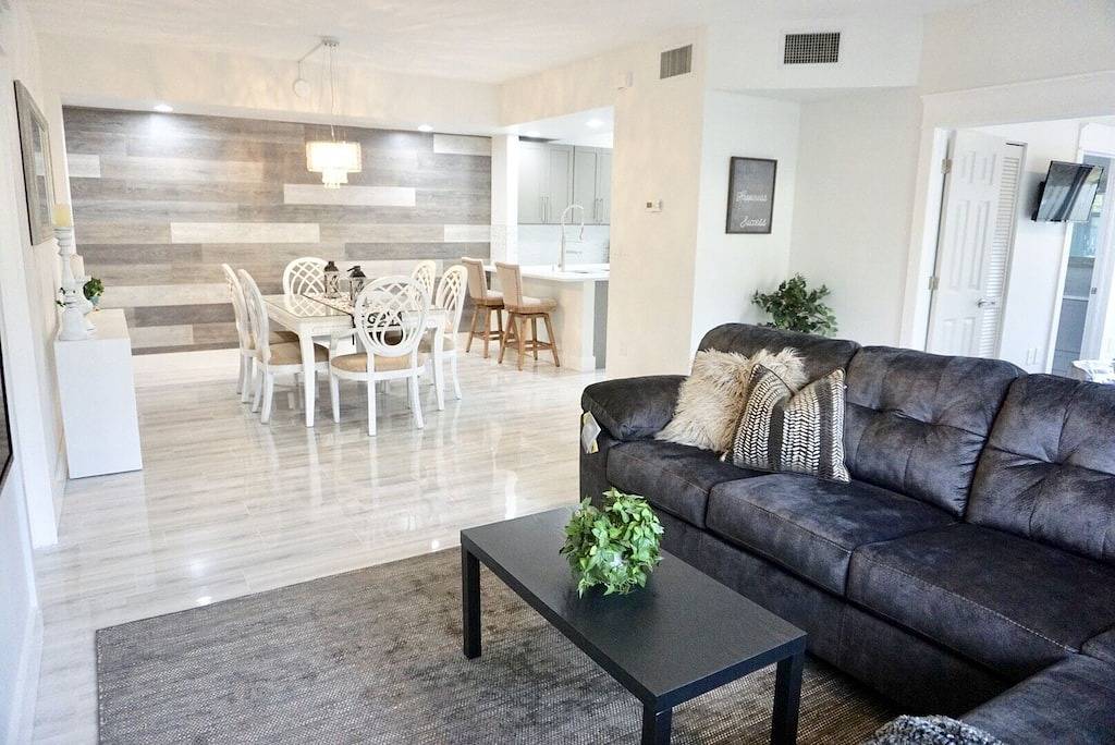 Ganze Wohnung, : Sandy Feet Retreat: Gehen Sie zum Strand! : in Jupiter, Palm Beach County