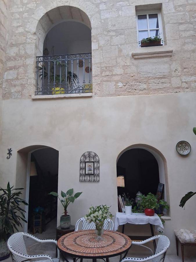 Chambre d'hôte Maison Magda in Beaucaire, Région de Nîmes