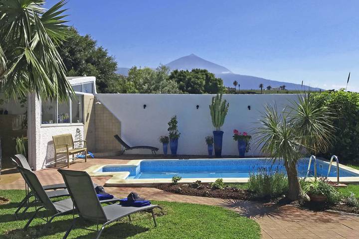Ferienhaus für 6 Personen, mit Garten und Whirlpool sowie Terrasse