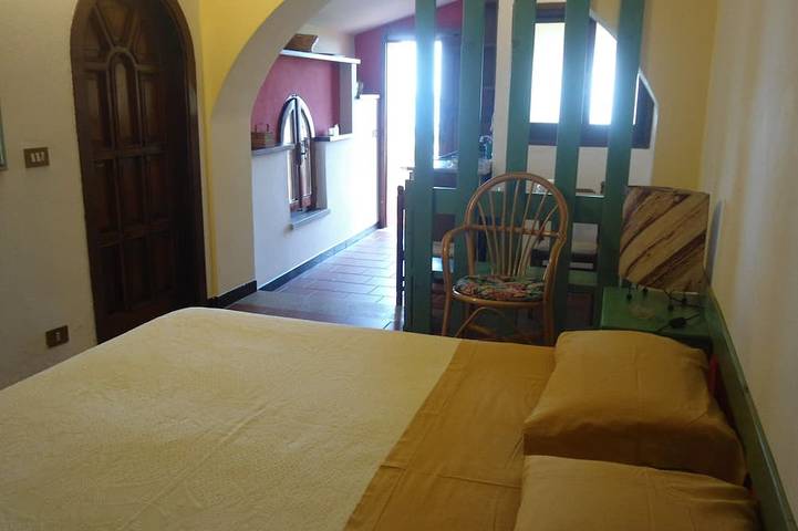 Apartamento entero, Estudios A unos 200 metros del mar en una casa de '700 in Falconara Albanese, Costa Tirrénica Calabria