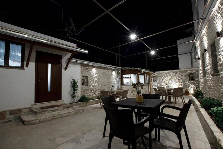 Maison d’hôte pour 4 personnes, avec vue et jardin dans Gjirokastër - 3