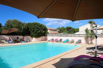 Hôtel pour 2 personnes, avec terrasse et piscine à Rogliano