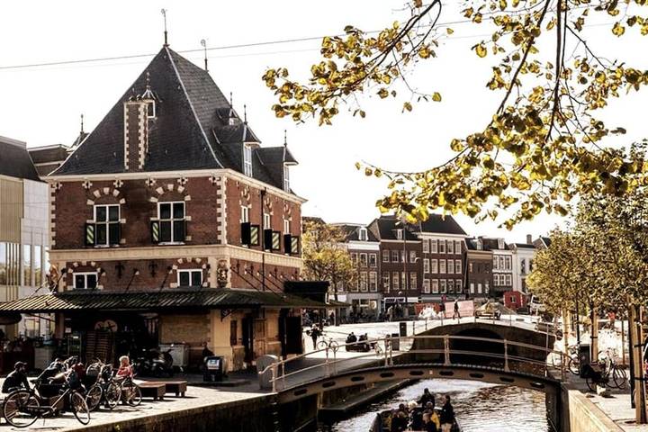 Ferienwohnung für 8 Personen, mit Ausblick in Leeuwarden