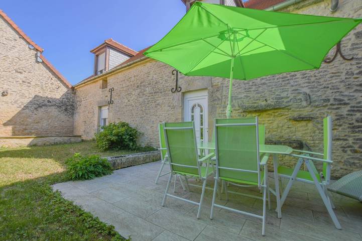 Gîte pour 4 personnes, avec terrasse et jardin, animaux acceptés