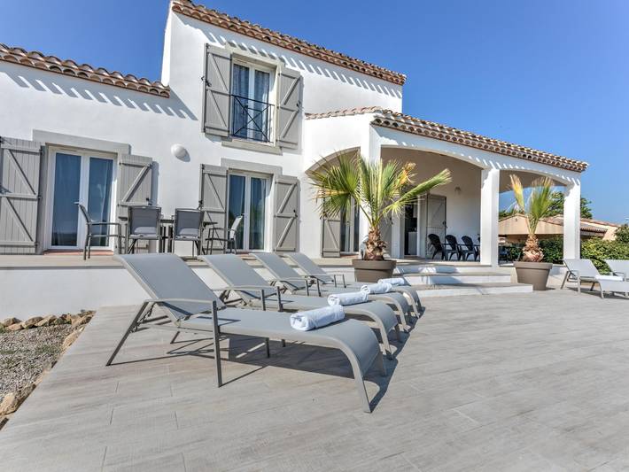 Geräumige Villa mit Pool und Panoramablick in Aigne, Béziers und Umgebung