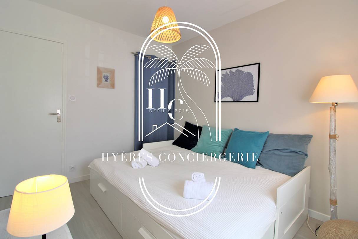 Apartamento vacacional entero, Apartamento de vacaciones para 4 personas con balcón/terraza in Hyeres, Region de Toulon
