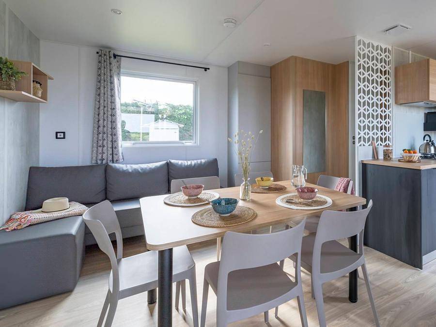 Camping Slow Village Breizh Légendes - Mobilhome 6 personnes - Cottage Signature - 3 chambres in Plounéour-Brignogan-Plages, Région de Brest
