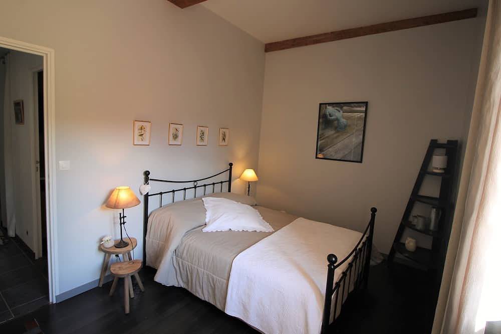 Mas du Domaine de Montcalm in Thuir, Côte méditerranéenne (France)