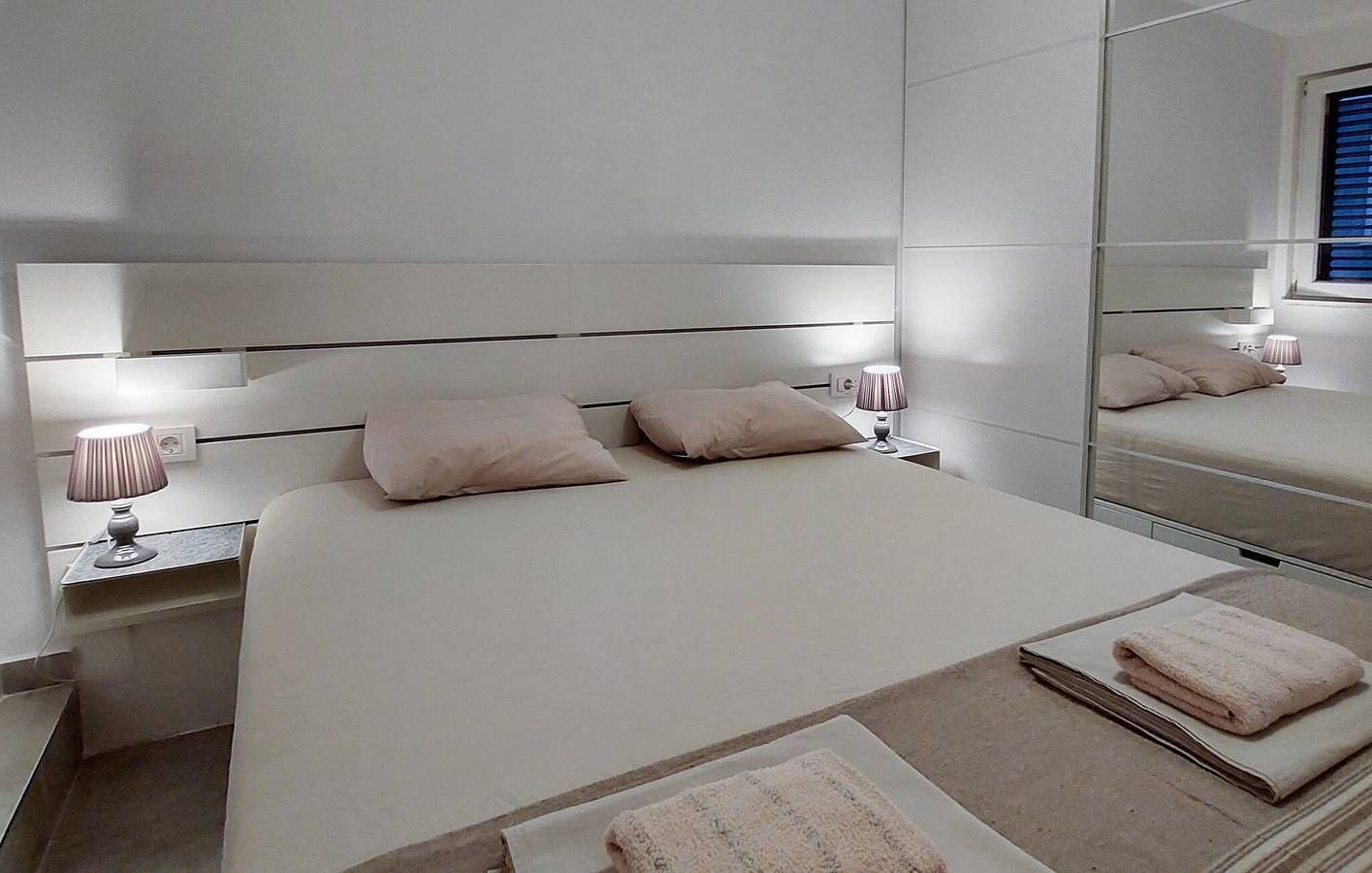 Apartamento vacacional entero, Apartamento de vacaciones para 3 personas con jardín in Ugljan, Isla de Ugljan