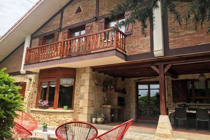 Holiday home for 12 people, with garden, with pets - 1